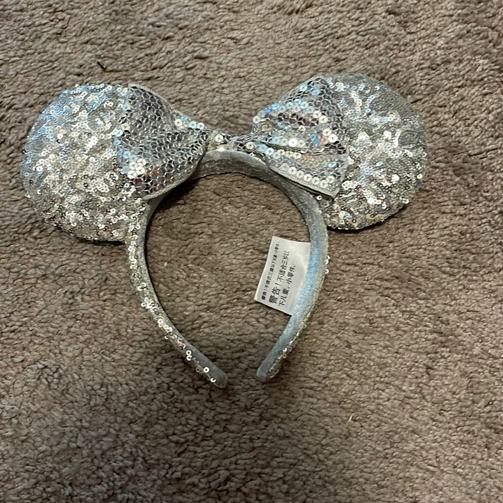🪩SILVER SEQUIN MINNIE MOUSE EARS